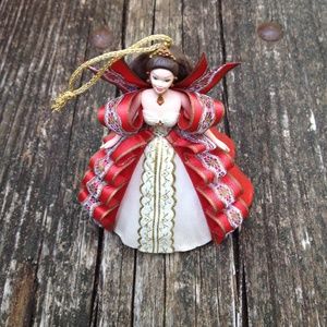 NEW Holiday Barbie Hallmark Ornament 1997